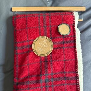 New Decorative Throw Blanket